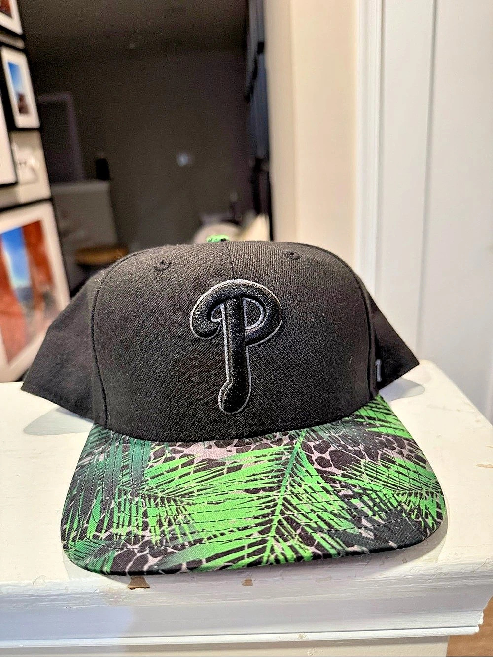 *** RARE NWOT *** New Era MLB Philadelphia Phillies Snapback Hat Black Green